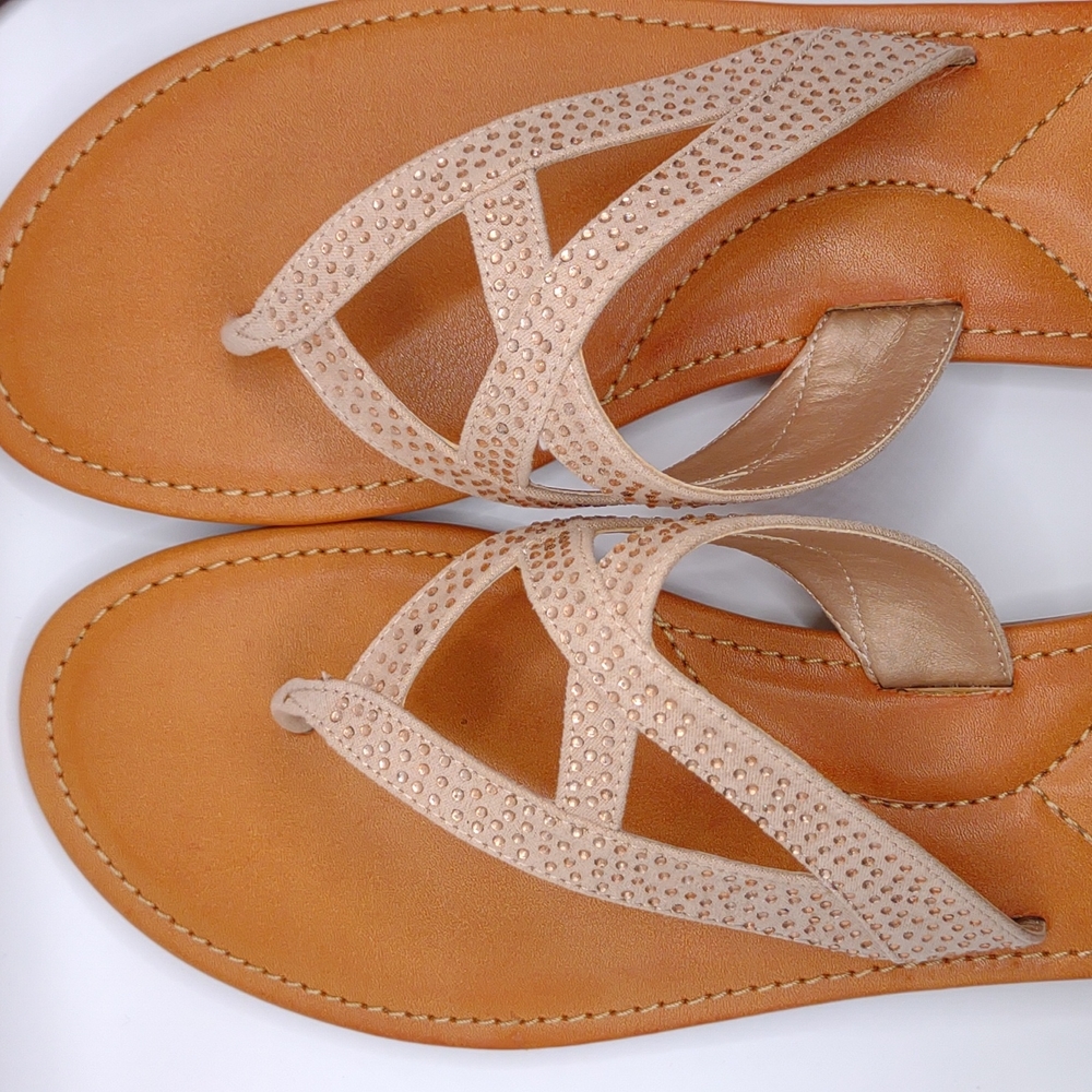 Size 10-M Rose Gold (Wandah) sandals